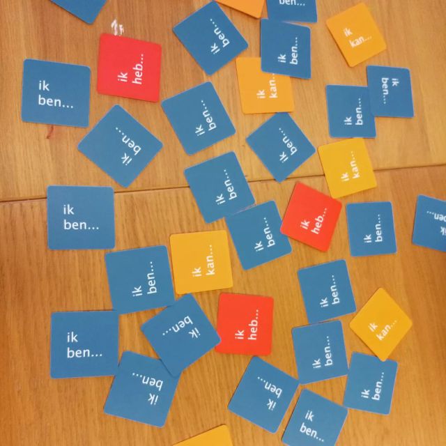 Samen met een cliënt vandaag zijn kwaliteiten onderzocht met het kwaliteitenspel. Na elke 6 kaarten een rondje lopen. #mooiegesprekken #positivievibes #spelenbewegen #binnenstebuiten #abobegeleiding